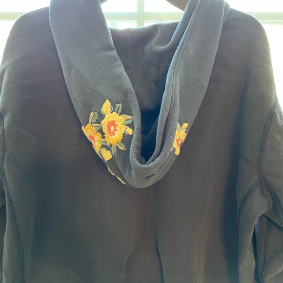 Abercrombie Women’s Embroidered Hoodie - Picture 2 of 6